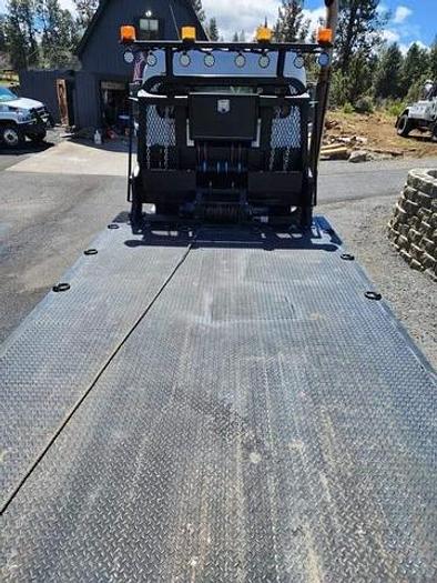 Used 2008 Freightliner Business Class M2 106