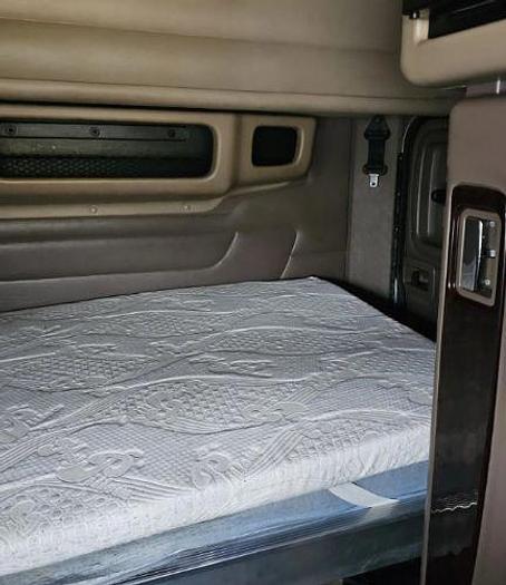 Used 2014 Peterbilt 389