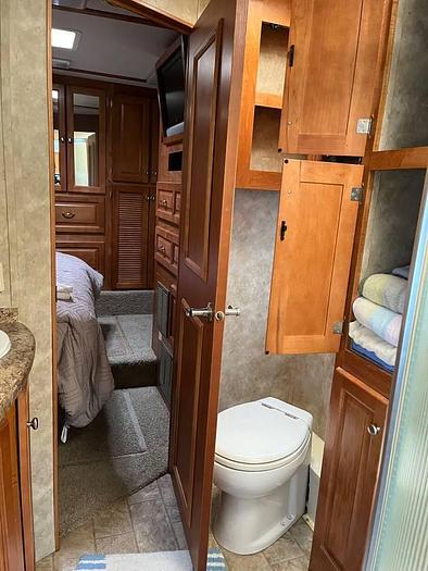 Used 2008 Gulf Stream Yellowstone Country Club Coach