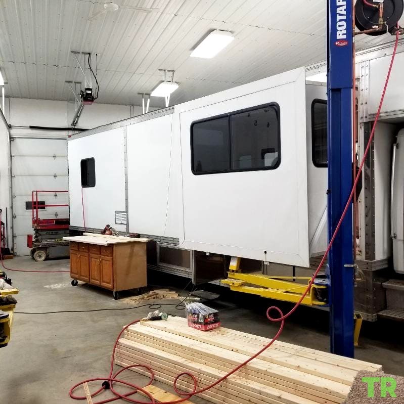 Used 1998 Freightliner FL80 Renegade Car Carrier | Cummins 405 HP | Allison Automatic | 5-Car Kaufman Hauler