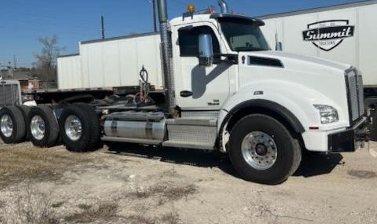 Used 2020 Kenworth T880