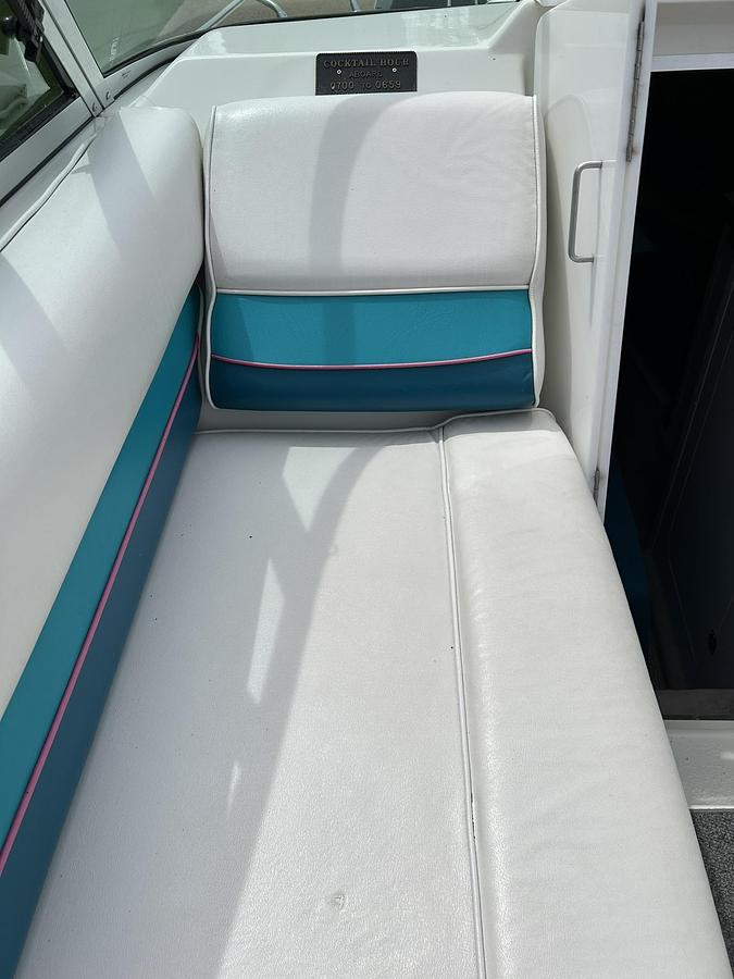 Used 1993 Rinker Fiesta Vee 260 Cruiser