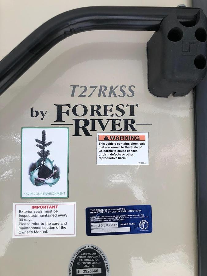 Used 2016 Forest River Wildwood T27RKSS Travel Trailer & 2016 Ford F250