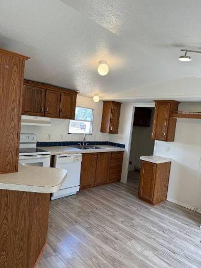 Used 1999 Fleetwood Homes Manufactured Home