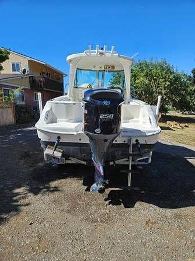 Used 2017 Wellcraft Coastal
