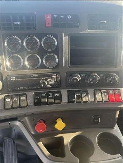 Used 2018 KENWORTH T880