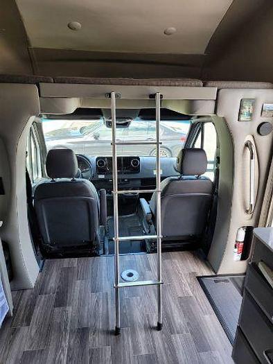 Used 2021 Tiffin Wayfarer 25RW