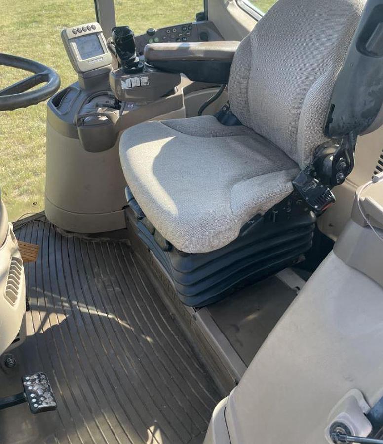 Used 2008 JOHN DEERE 7330 PREMIUM TRACTOR
