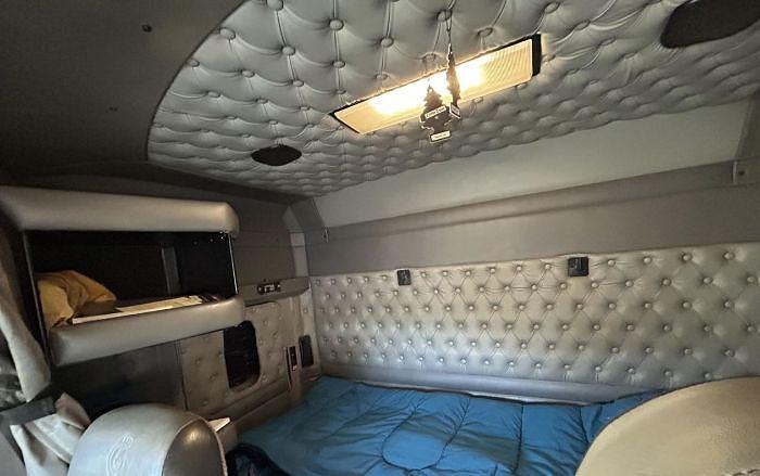 Used 2014 KENWORTH T800