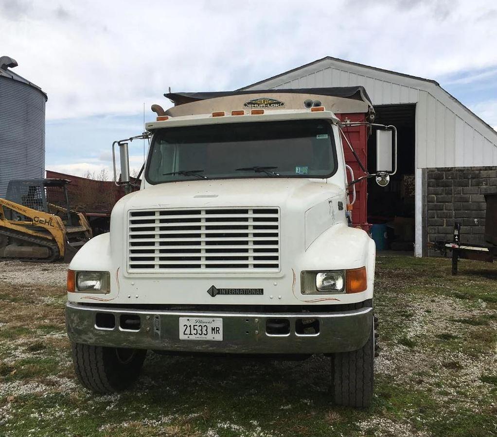 Used 1999 INTERNATIONAL 4900 Grain Truck
