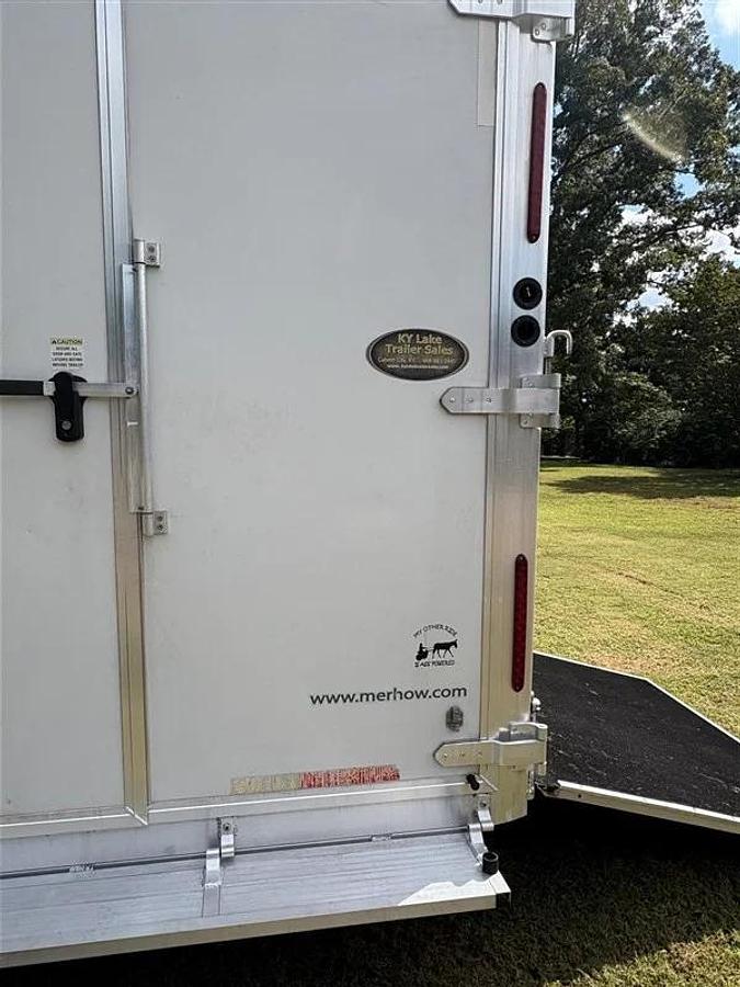 Used 2017 Merhow 4 Horse with Living Quarters