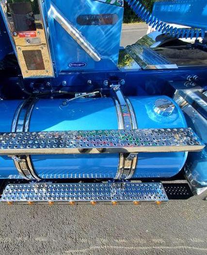 Used 1996 KENWORTH T800 and 2020 Great Dane Dry Van