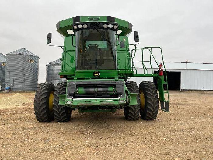 Used 2009 JOHN DEERE 9670 STS Combine