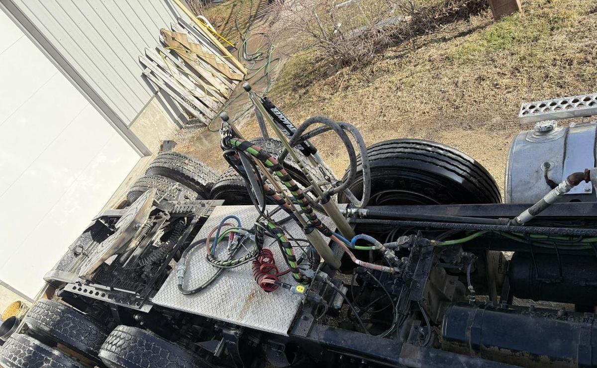 Used 2011 Western Star 4900 Day Cab