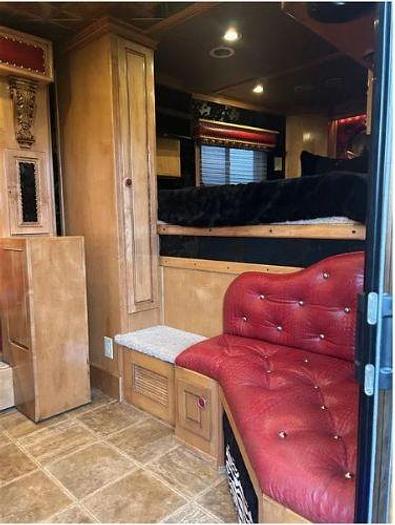 Used 2010 Hart 3 Horse Trailer With Living Quarters