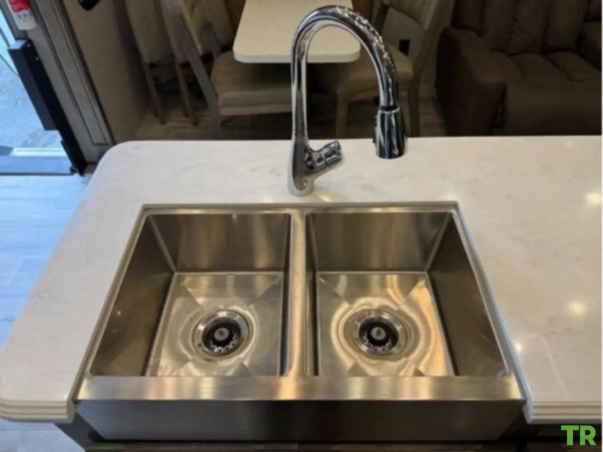 Used 2022 Vanleigh Beacon 34RLB