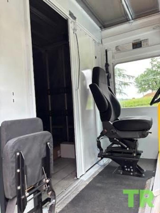 Used 2009 Freightliner MT55
