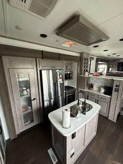 Used 2023 Dutchmen Yukon 421FL