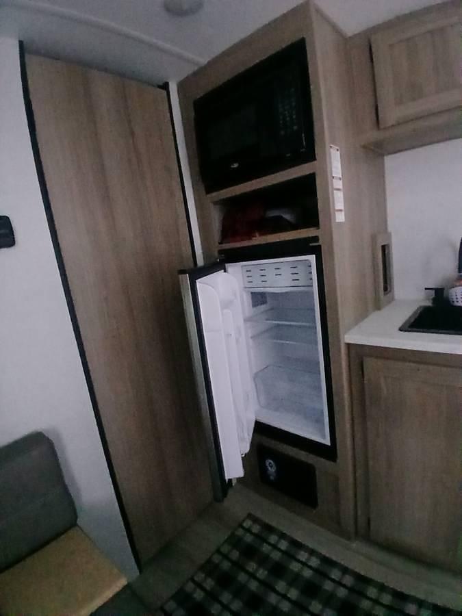 Used 2025 Keystone Coleman 17R Travel Trailer