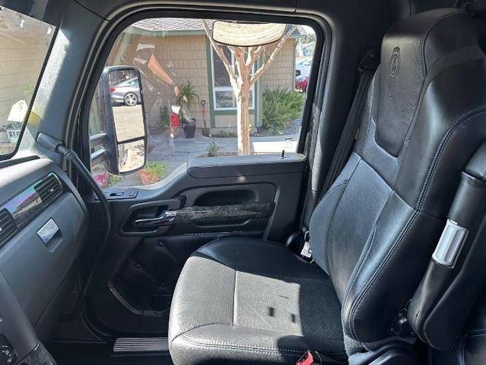 Used 2021 KENWORTH W990