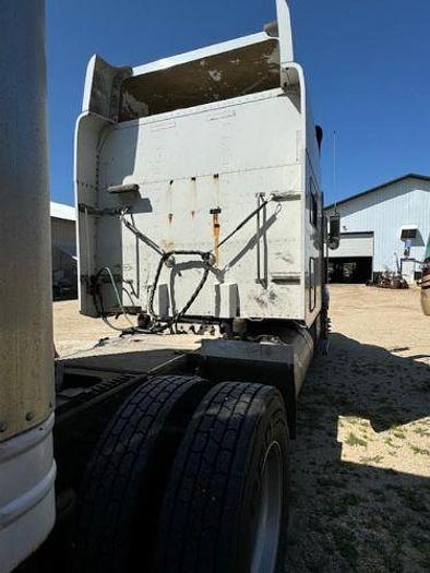 Used 2010 Peterbilt 386