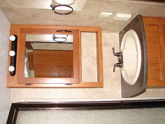 Used 2011 Keystone Montana Mountaineer 295RKD