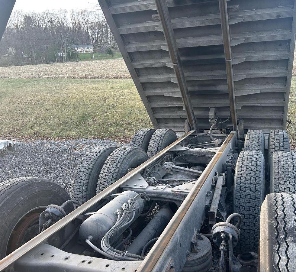 Used 2018 Kenworth T880 Dump Truck