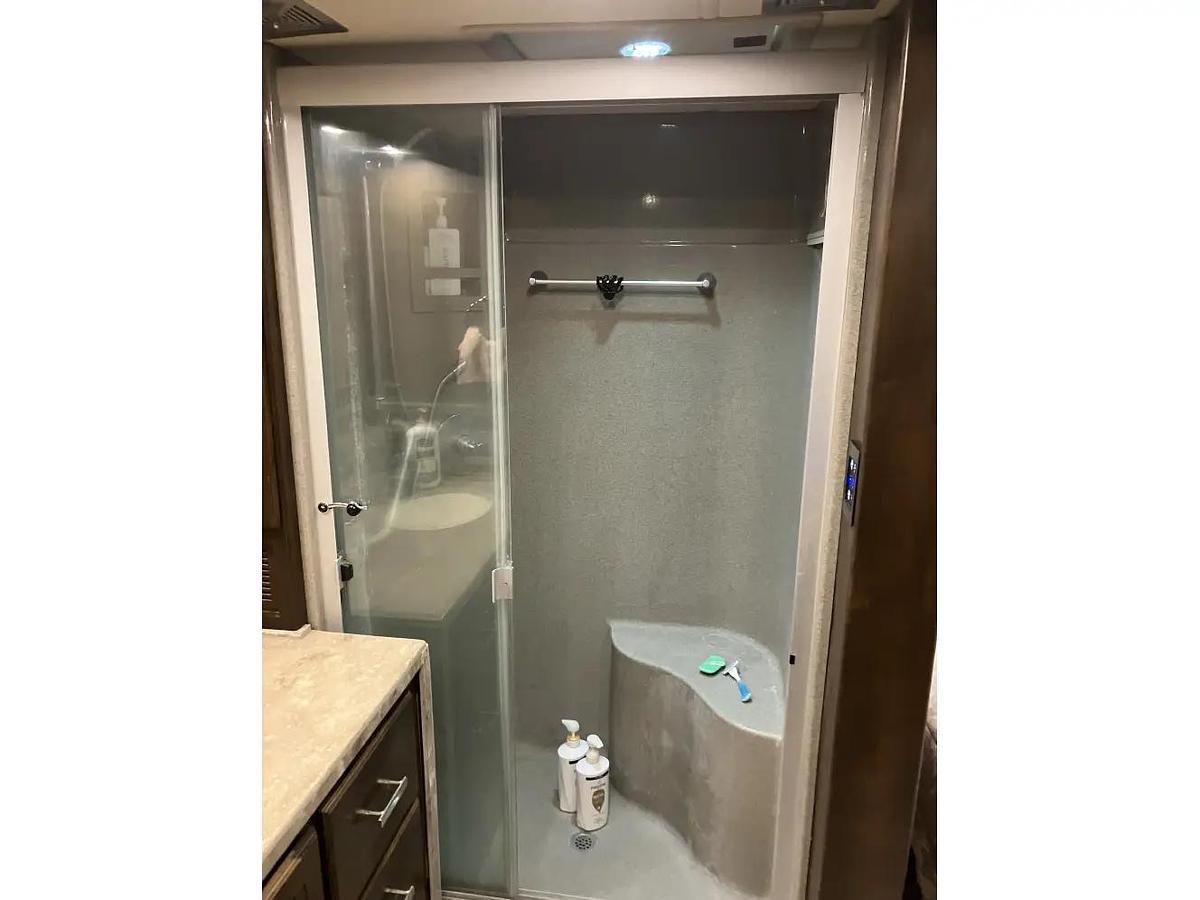 Used 2019 Tiffin Phaeton 37bh