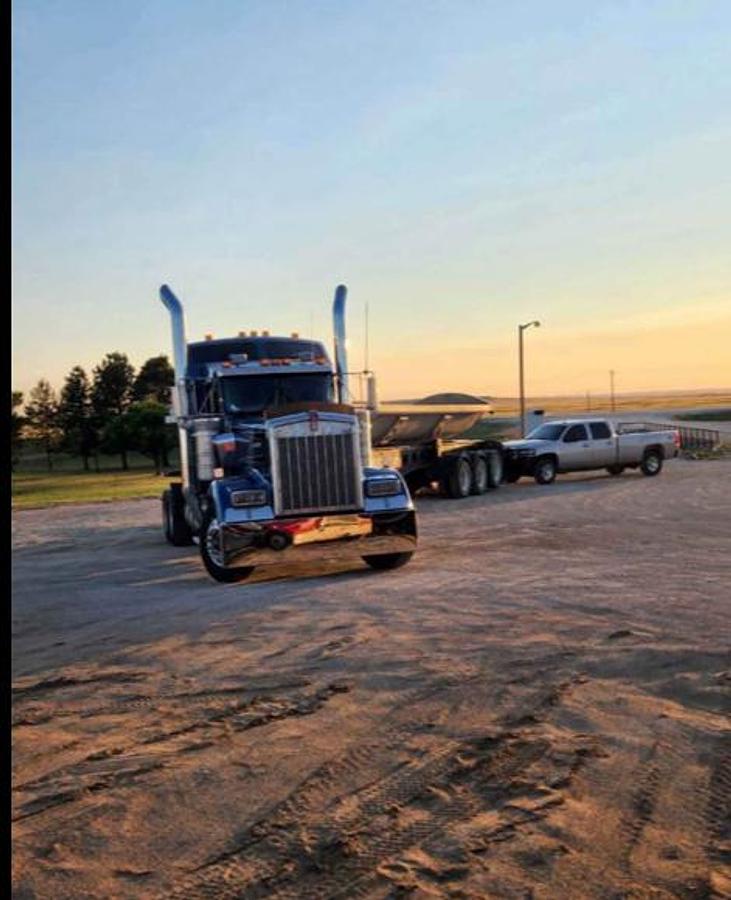 Used 2006 Kenworth W900 Conventional Sleeper Semi