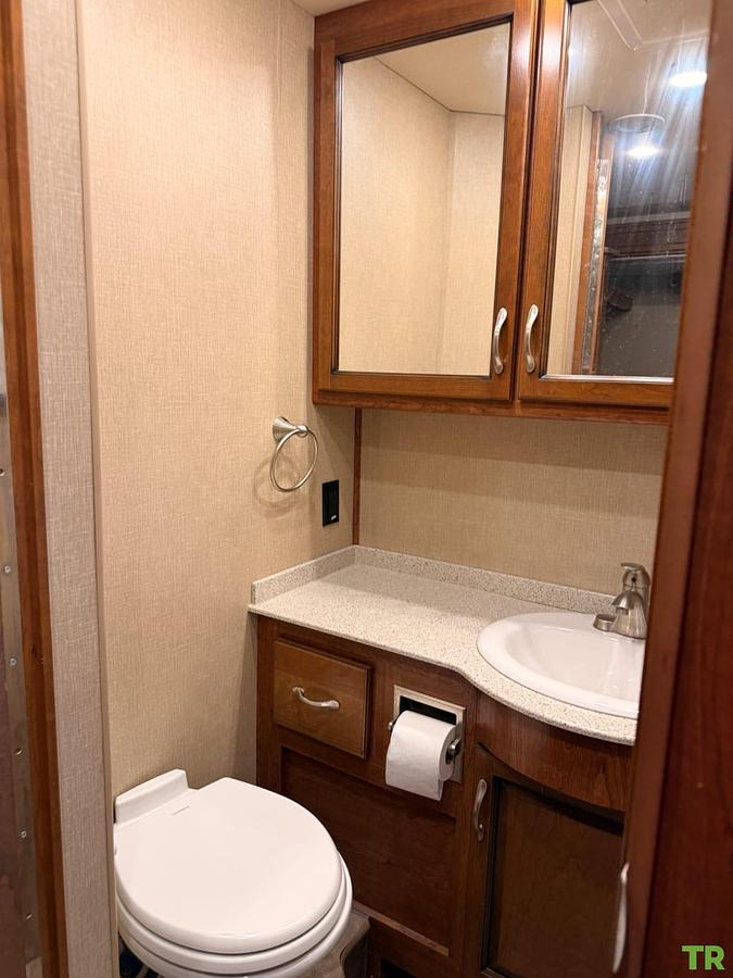 Used 2017 Fleetwood Bounder 36H | Bath & a Half | Bunkhouse | Sleeps 10 | 3 Slides | Only 45,300 Miles