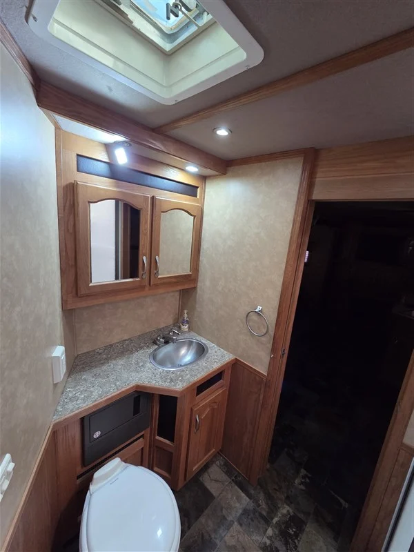 Used 2011 Lakota Bighorn 8416 4 Horse Trailer