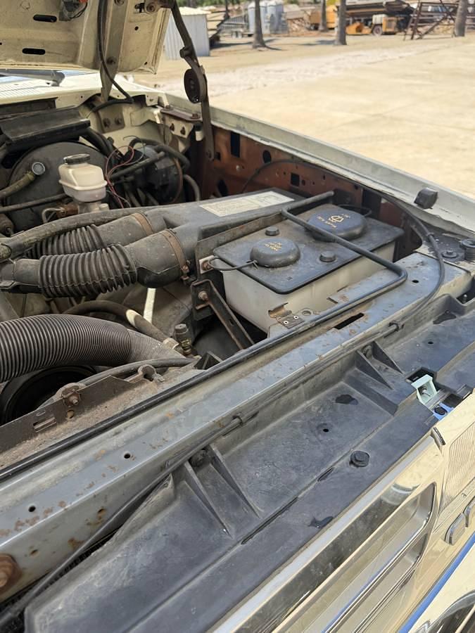 Used 1988 Ford F150 Lariat Pickup Truck