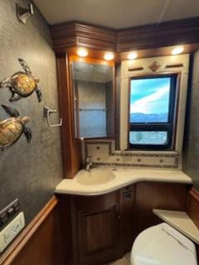 Used 2014 Winnebago Tour 42QD Class A Motorhome