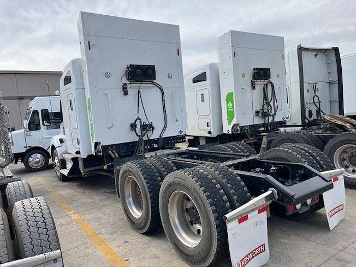 Used 2022 KENWORTH T880