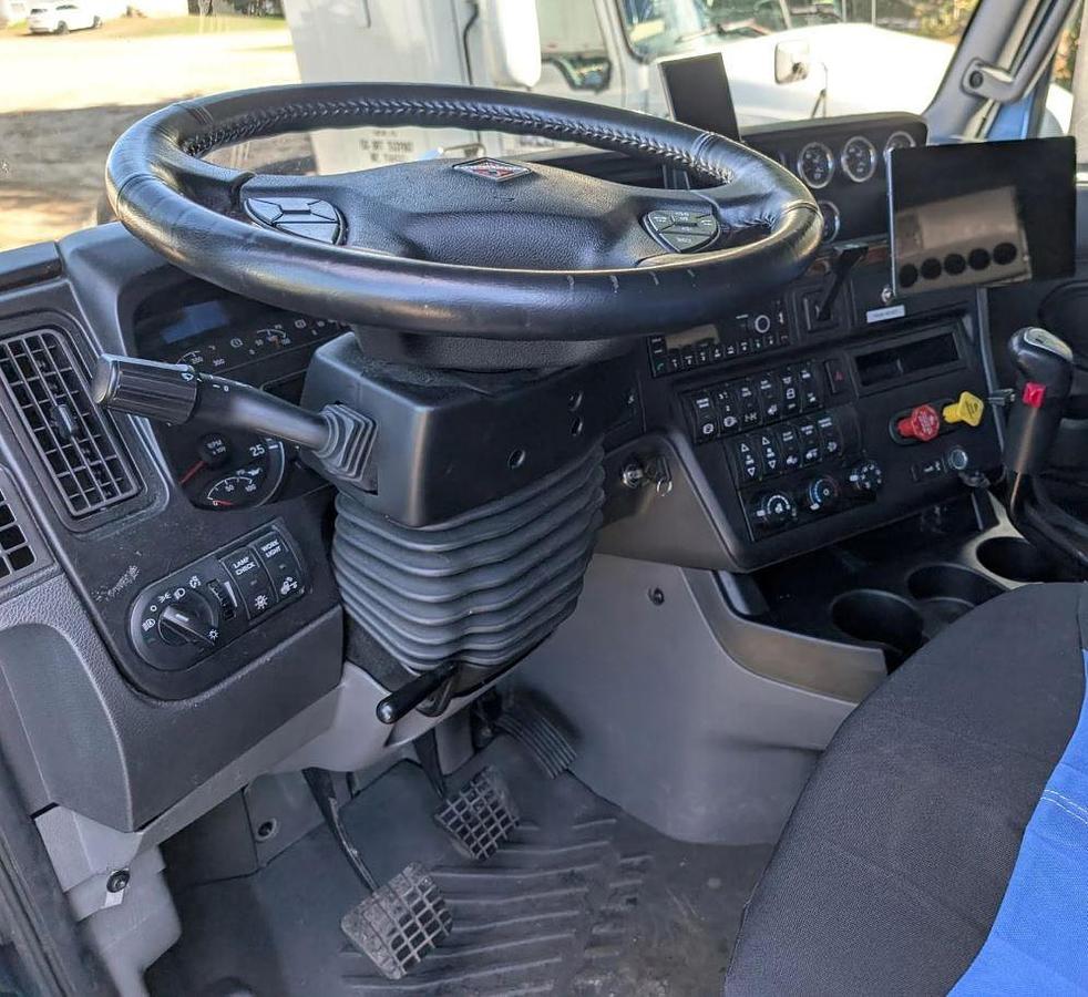 Used 2023 INTERNATIONAL LT Conventional Sleeper Semi