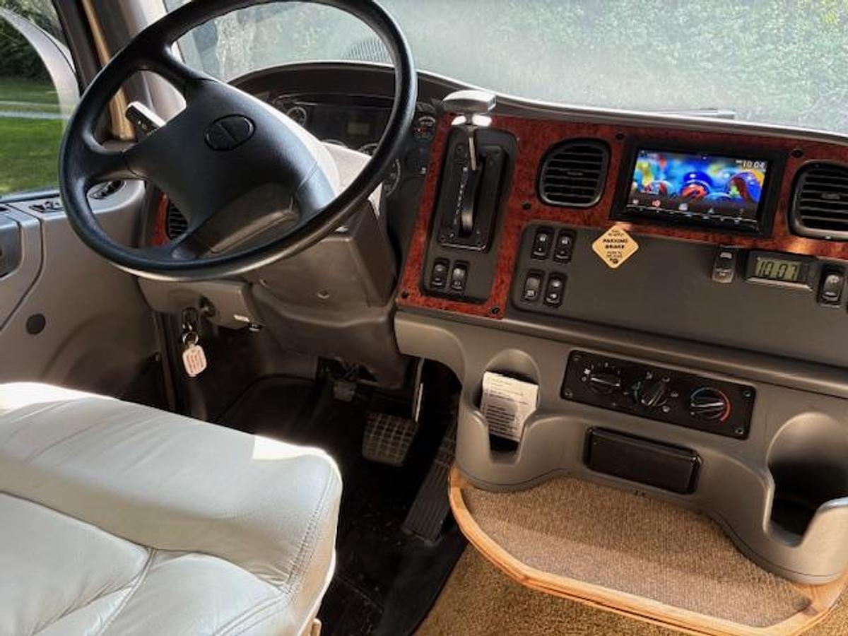 Used 2016 Jayco Seneca 36FK