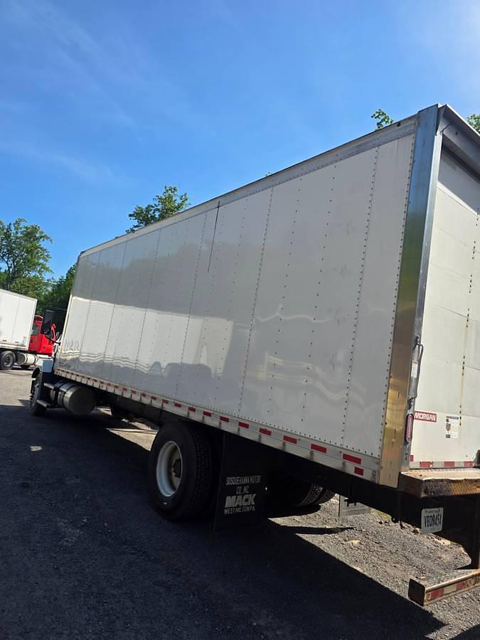 Used 2022 Mack MD Box Truck