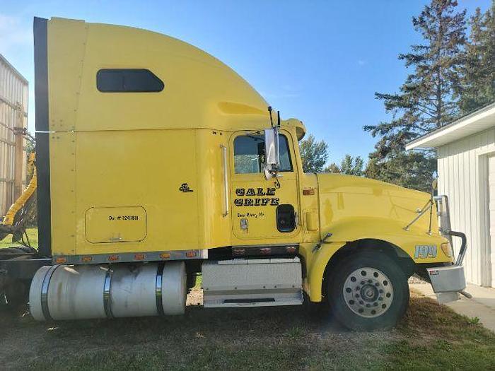 Used 1999 INTERNATIONAL 9400 and 2000 Great Lakes Trailer