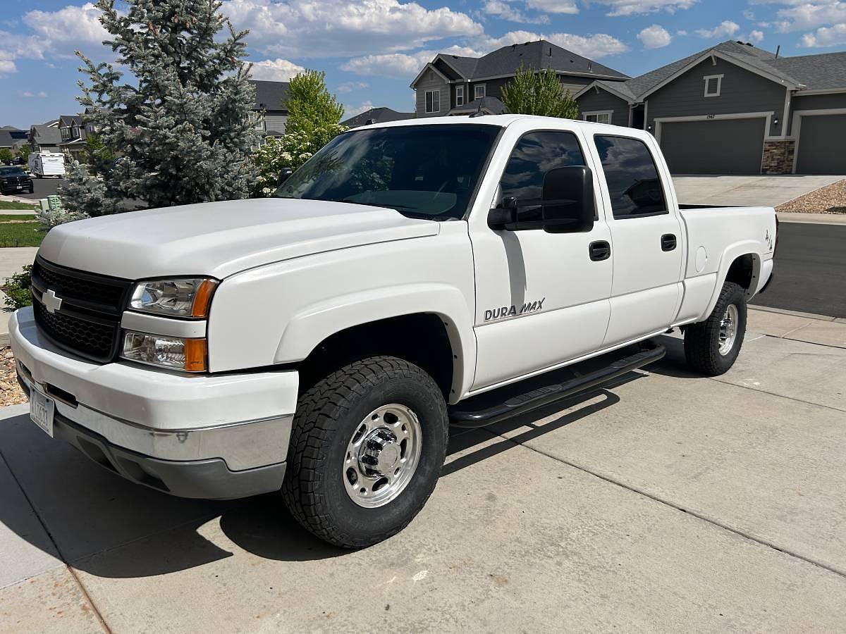 Used 2005 Chevrolet Silverado 2500HD LT 4X4