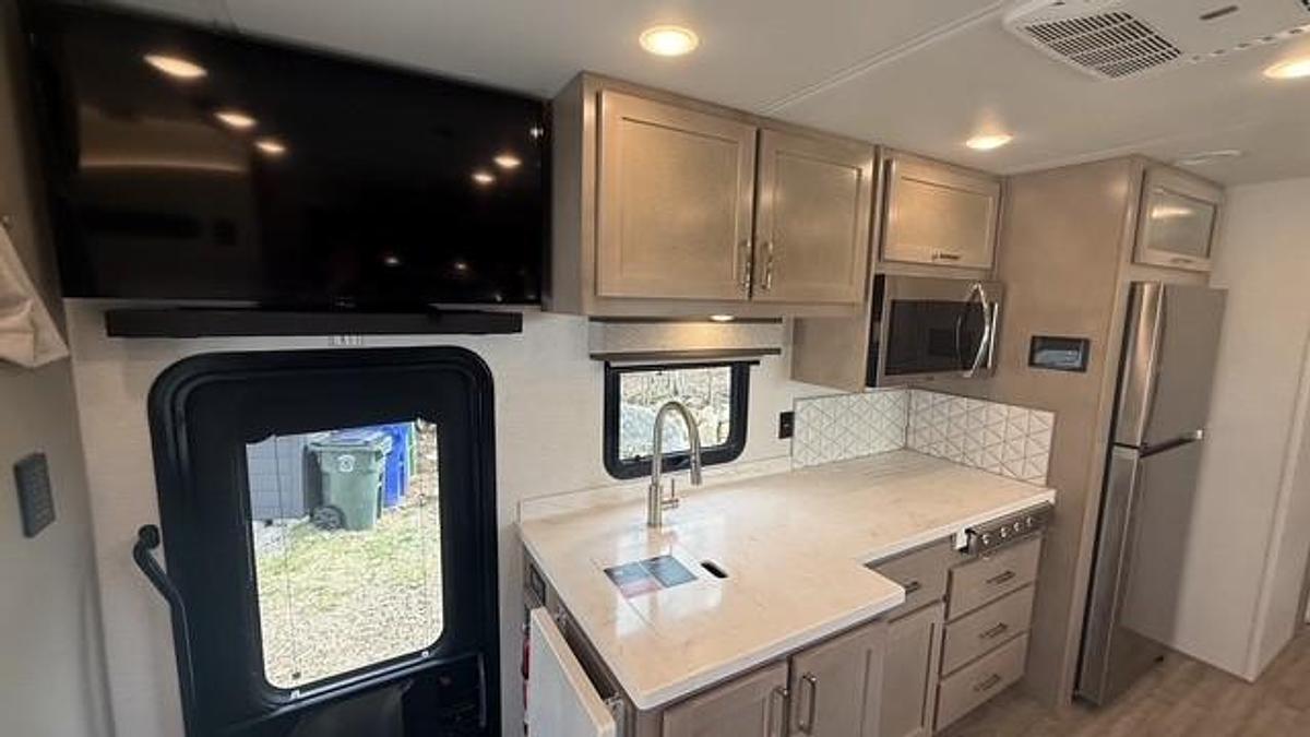 Used 2025 Renegade Valencia 38RW