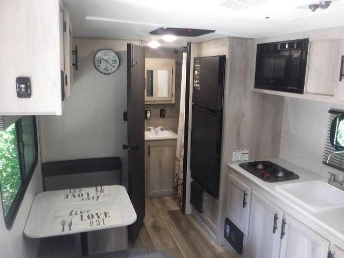 Used 2022 KZ Sportsman 170MB