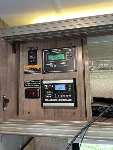 Used 2017 Winnebago Fuse 23A