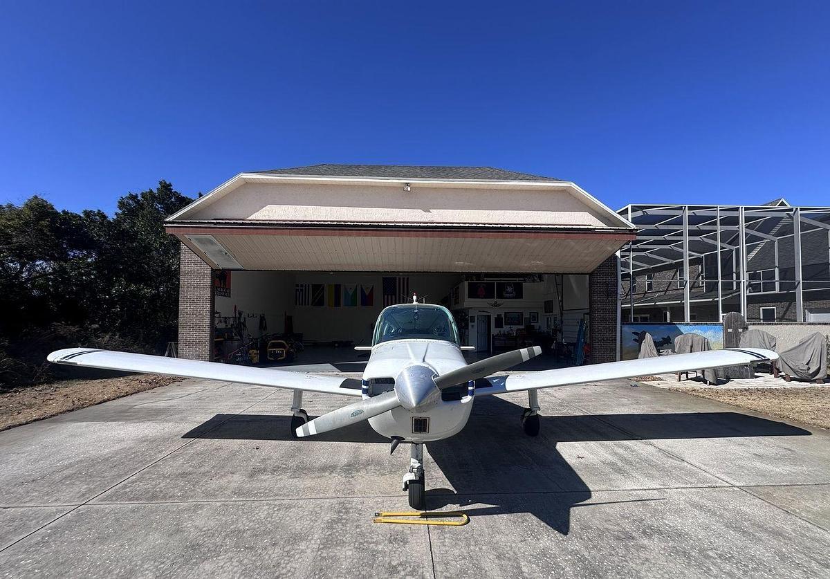 Used 1975 Beechcraft C23 Sundowner 180