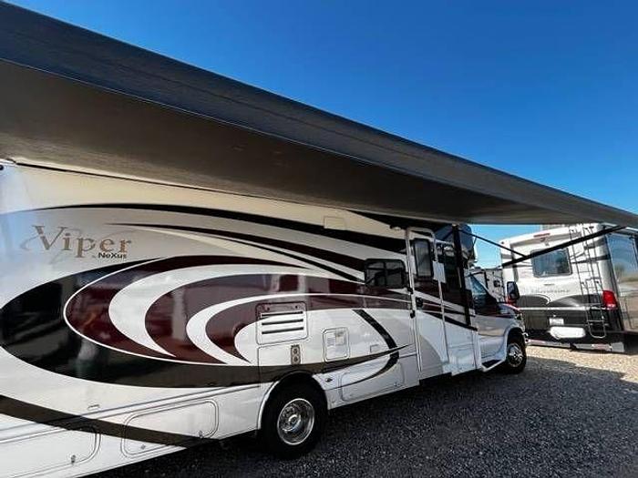 Used 2016 Nexus Viper 27V