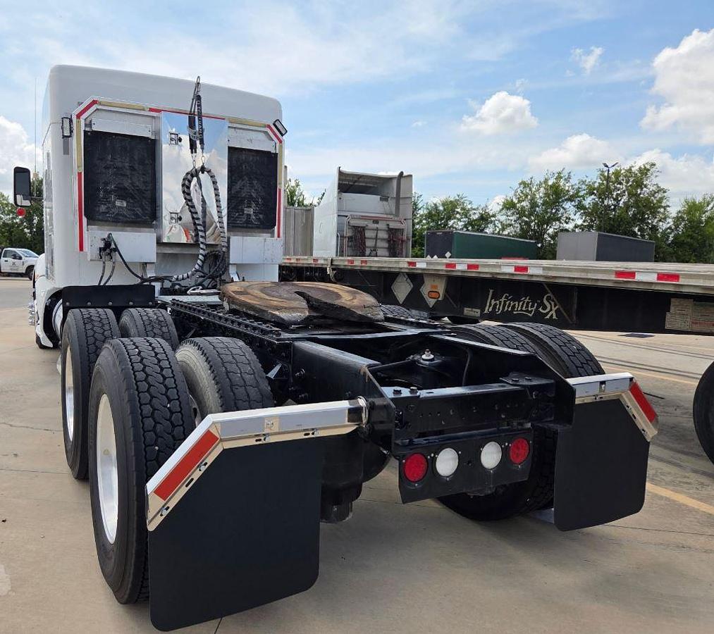 Used 2016 KENWORTH T660 Conventional Sleeper Semi
