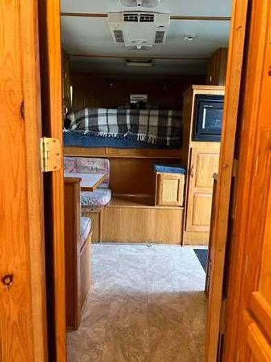 Used 2000 Sundowner Sunlite with Hitch