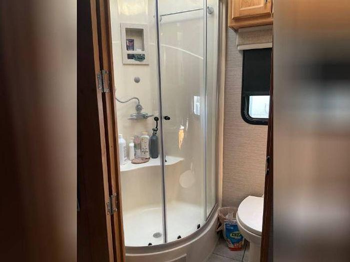 Used 2014 Tiffin Allegro Red 33AL