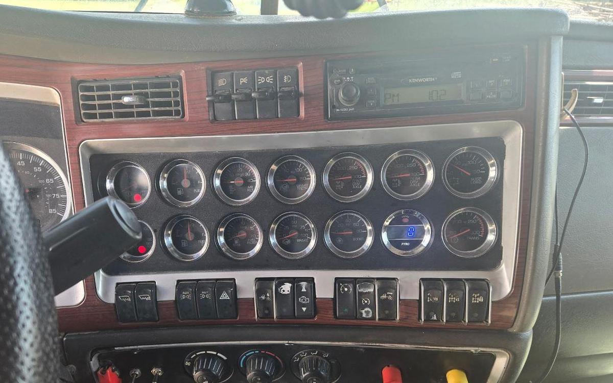 Used 2007 Kenworth W900B