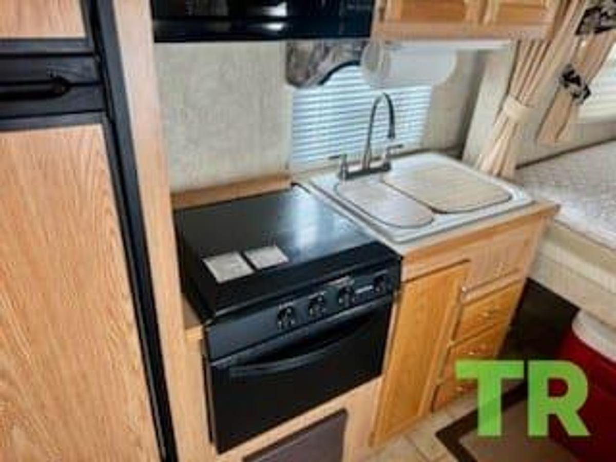 Used 2005 E-Z Frontier Travel Trailer