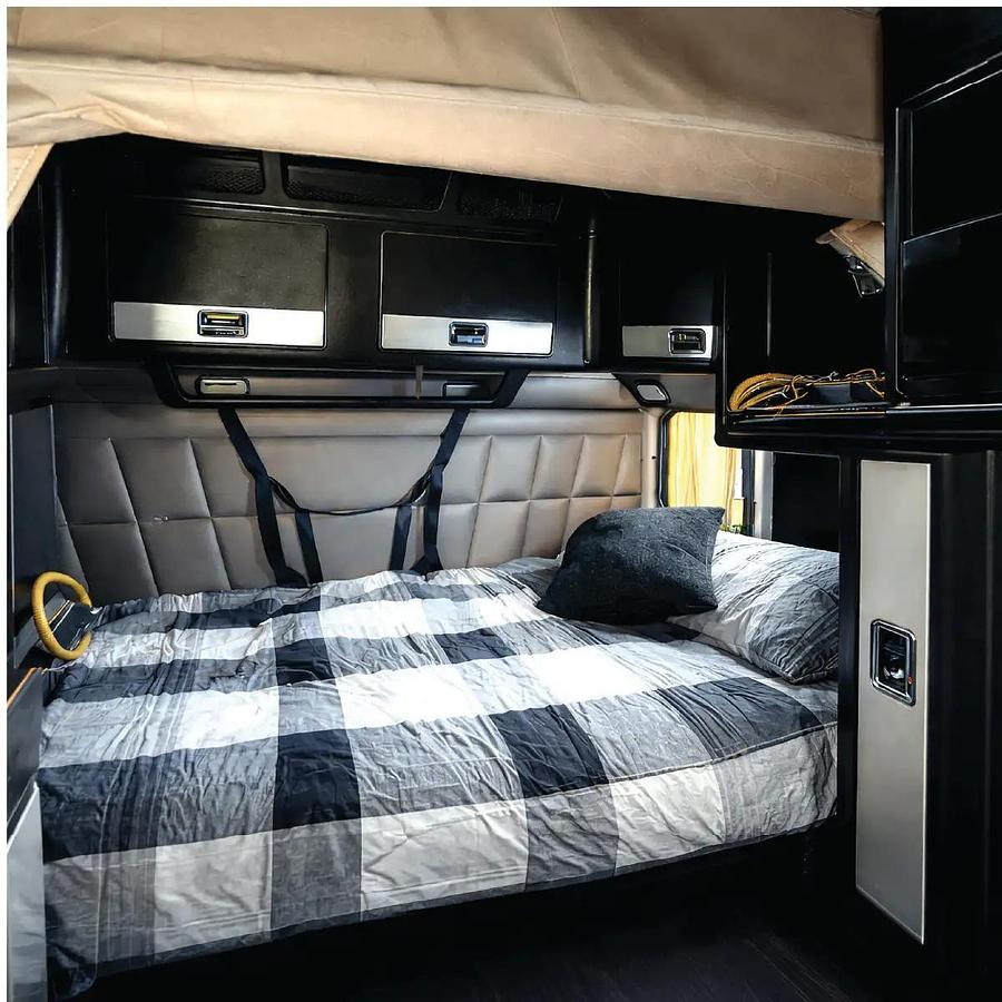 Used 2005 Peterbilt 379X